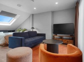 Immaculate Luxury Studio in London