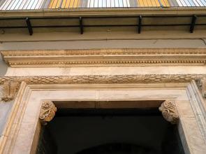 Rooms in San Domenico Maggiore 3