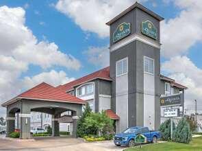 La Quinta Inn & Suites by Wyndham Tulsa Airpt / Expo Square