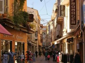 Quai St Pierre 2 bedrooms apt with sea view