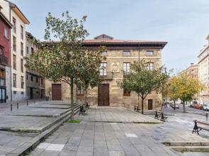 Limehome Vitoria Palacio Álava-Velasco