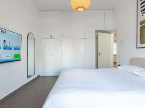 Stunning Chic 2 BR Ibn Gvirol St