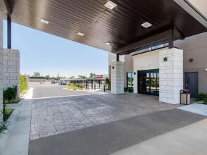 Holiday Inn Express & Suites Tulsa East - Catoosa by IHG