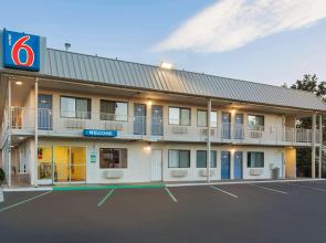 Motel 6 Woodland, CA – Sacramento Airport