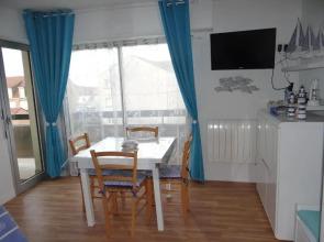 Appartement Ste Cécile à 50 mètres de la plage