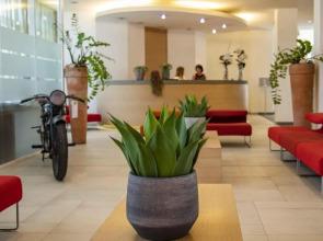 Hotel Remilia Ex Ramada Emilia