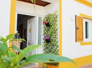 Aljezur Experiences Luxury Guest House & Surf School