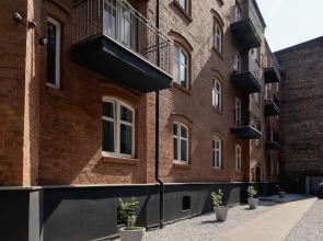 KOśCIUSZKI WITH A/C KATOWICE BY RENTERS