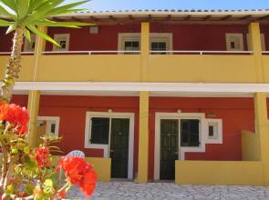 Alexis Pool Apartments