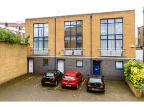 Modern 2bed Townhouse in Central London Sleeps 6