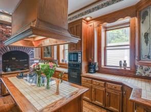 Walk to Lawrenceburg Square: Home for Large Groups