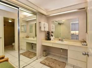 Eldorado J111 by RedAwning