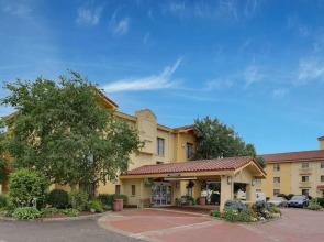 La Quinta Inn Pittsburgh Airport