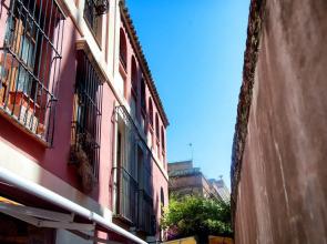 Oriental Apartment Gardens Views 2 pax