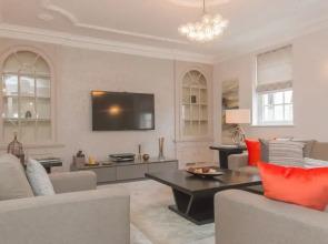 Audley Street Apartment