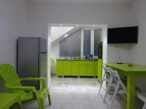 Jasmin White Apartment
