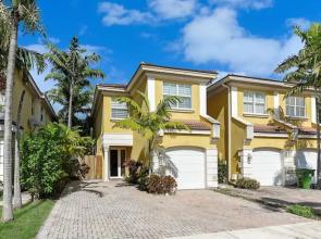 Townhouse FLL in Fort Lauderdale