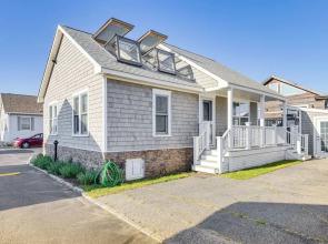 Quaint Montauk House w/ Community Amenities!