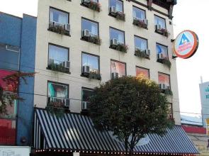 HI Vancouver Central