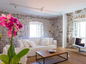 Hedera Estate, Hedera A6 - Breakfast Included