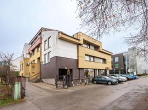 3 Bedroom Apart/24h self check in/free parking/up to 6 people/