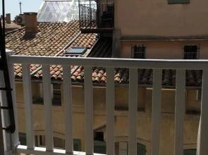 T2 classé 3 étoile au centre du quartier historique