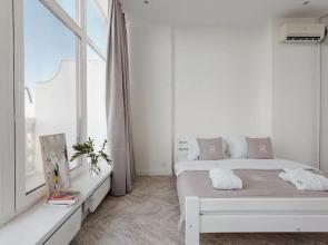 Royal Apartments Onilovoy 18