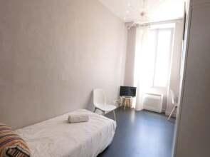 House With 6 Bedrooms In Avignon