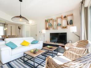 SERRENDY TERRACE SWIMMING-POOL PARKING NEW Close to beaches