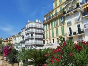 Citilet Louis Blanc 1,2,3 - Three gorgeous, open-plan apartments