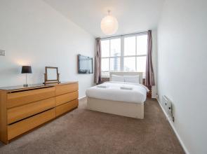 2 Bedroom Loft Apartment With City View