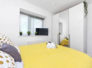 Little Corner of Bliss in BustlingLondon