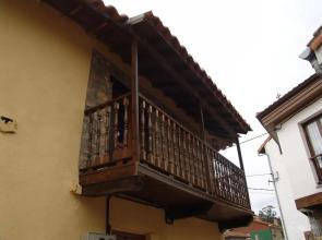 Traditional Holiday Home in Soto del Barco near Sea Beach