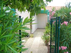 Maison de 2 chambres a Torreilles a 500 m de la plage avec piscine partagee et jardin clos