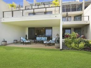 Puu Poa 102 by RedAwning