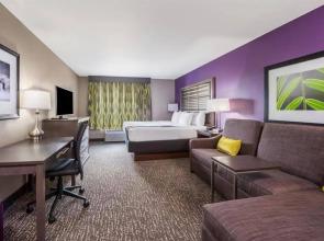 La Quinta Inn and Suites Kearney