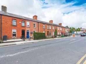 2 Bedroom Apartment By The River