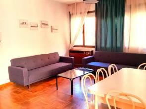 NO FIESTAS, 5 DORMITORIOS Solo familias, parejas o trabajo PARKING Público Gratis a 300m