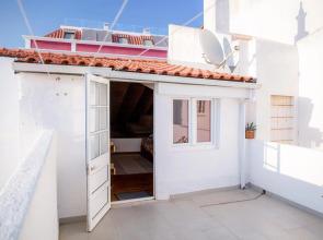 C01 - Blue Door City Townhouse