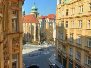 Antique Glam Apartment in Old Town Prague