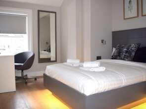 1 Bedroom Apartment Next To The Grand Canal
