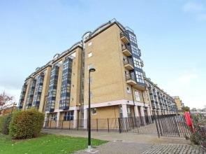 Deluxe London Homes Riverside Apartment