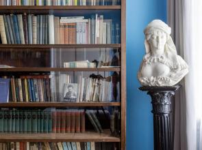 St. Petersburg Rents Apartments on the Moika River embankment 1/8