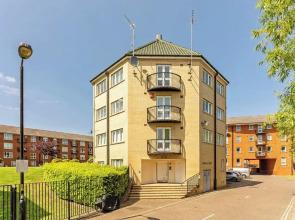 Luxe 1 bed Flat in Canada Water - Free Parking