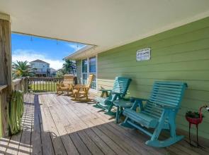 The Happy Patch 2 Bedroom Home by RedAwning