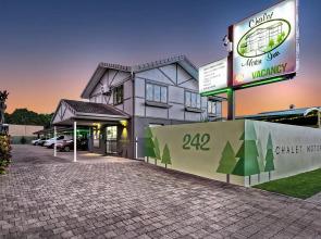 Chalet Motor Inn