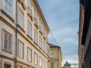 Riverview Old Town Apartment