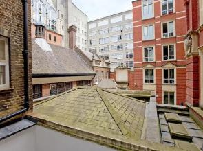 Luxury 2 bed with lift ac and concierge