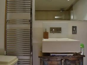 River View Apartment in London