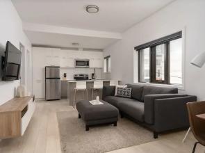 Charming Downtown Montréal Suites by Sonder